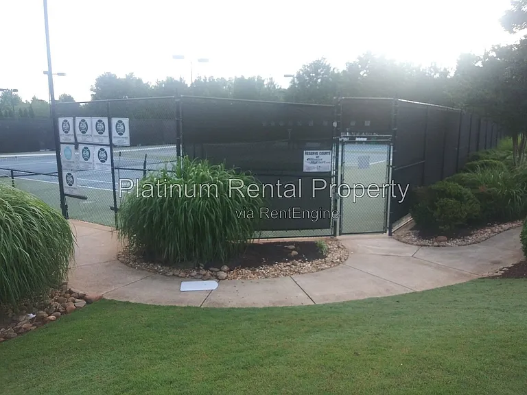 221 Balaban Cir — Photo 54