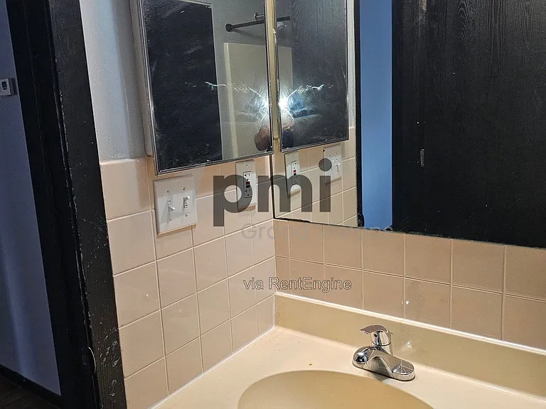 Vawter Street Apartments — Photo 22