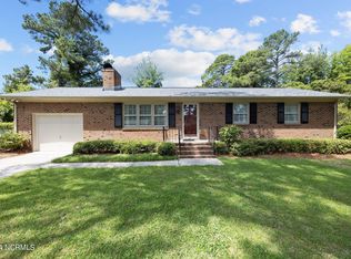 1417 Red Robin Ln, New Bern, NC 28562