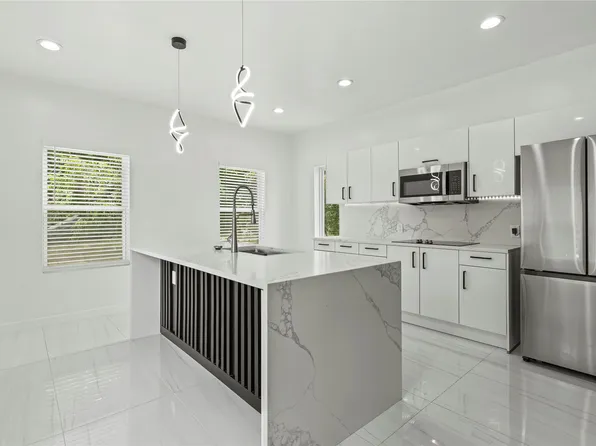 2212 Anderson St, Dallas, TX 75215