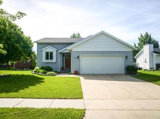 1419 Maple Ln, West Fargo, ND 58078