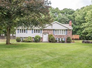 51 Devonshire Rd, Tewksbury, MA 01876
