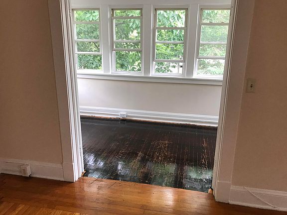 2nd image of 38 S Lake Ave APT 2