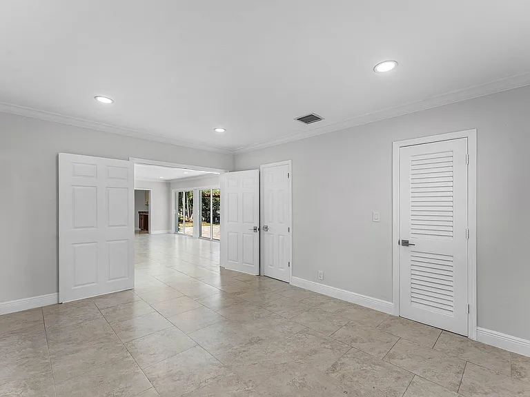 1525 SE 6th St — Photo 18