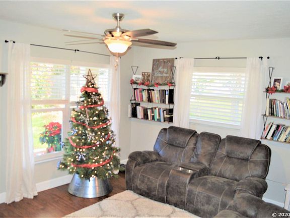 3rd image of 13321 NW 152nd Pl