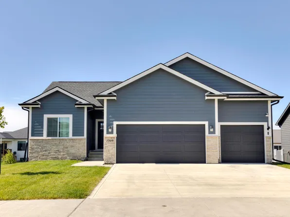 3309 NW Reinhart Dr, Ankeny, IA 50023