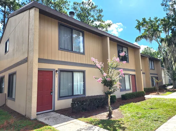 2300 SW 43rd St APT M1, Gainesville, FL 32607