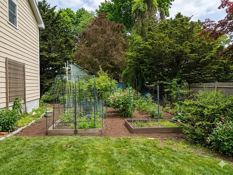 410 Marrett Rd — Photo 20