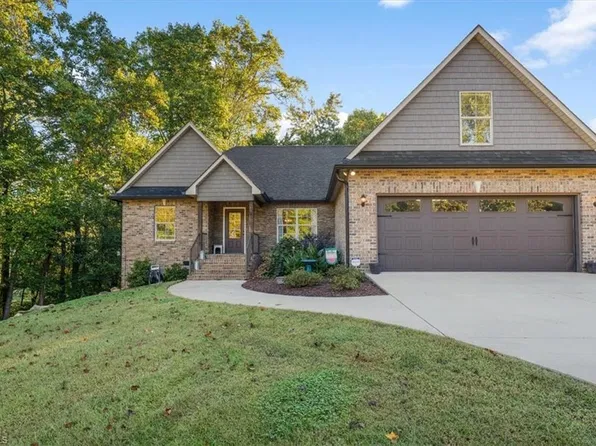 3042 Autumn Acres Ln, Trinity, NC 27370