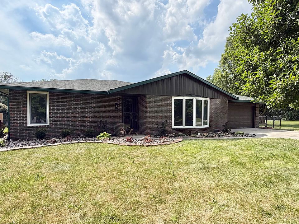 1st image of 1007 Parkway Dr