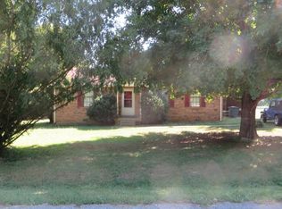 327 Meadow Ln, Portland, TN 37148