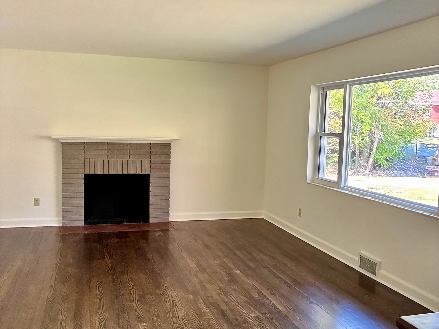 3 bed, 1500 sqft, $2,600 — Photo 2