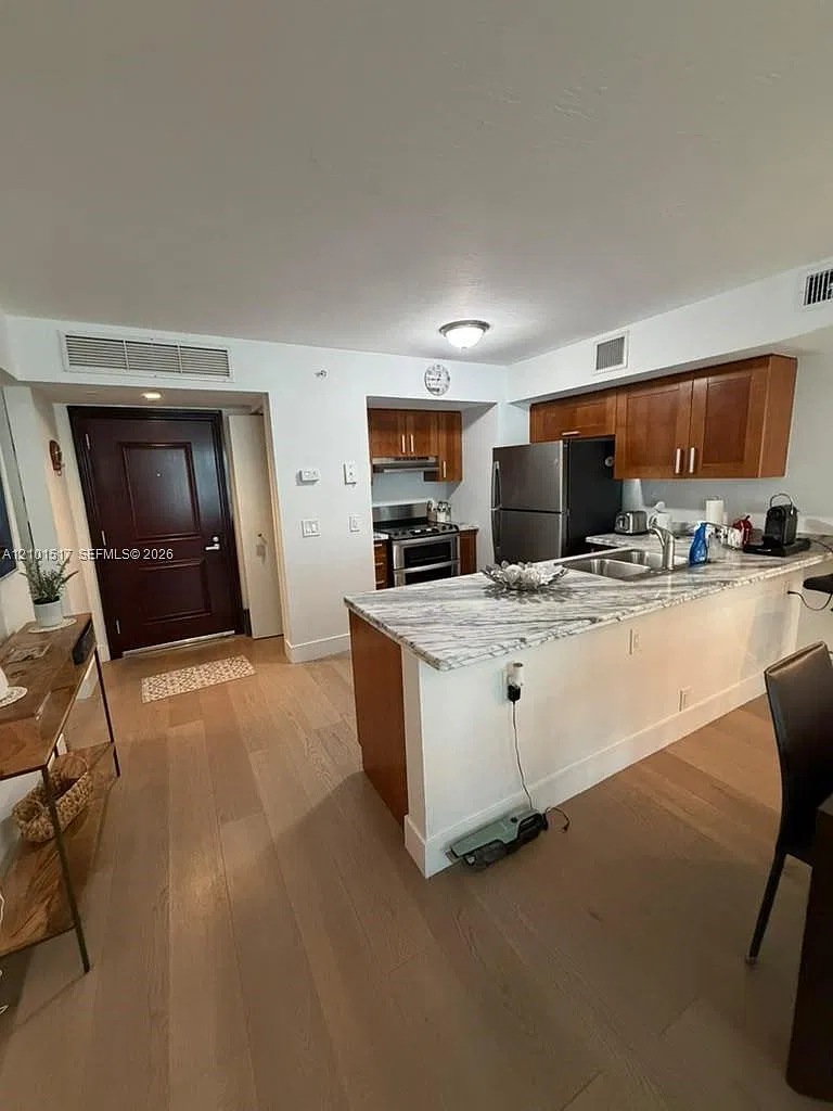 Spiaggia Ocean Condo — Photo 3