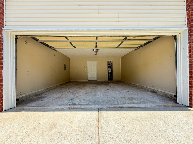 3272 Sentinel Cir — Photo 33