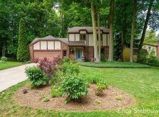8659 Ridgecrest Ct SW, Byron Center, MI 49315