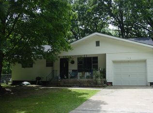 702 Murray Ave, Crane, MO 65633