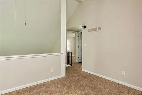 433 Briarhill Ct — Photo 9