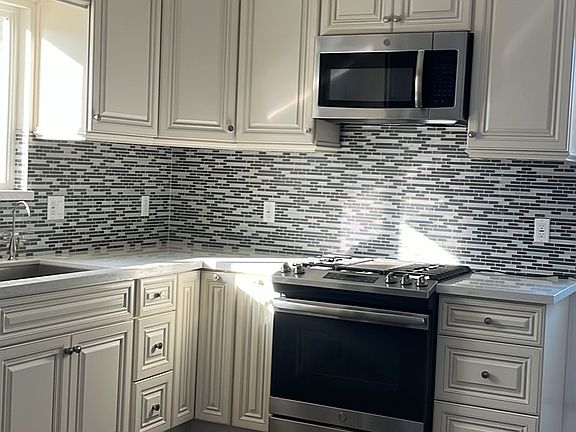 3rd image of 6240 Atoll Ave #6240