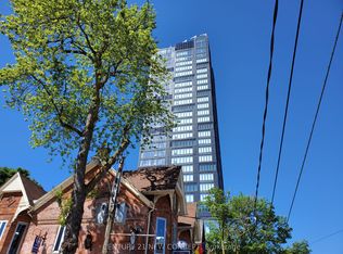 203 College St #1005-C01, Toronto, ON M5T 0C8