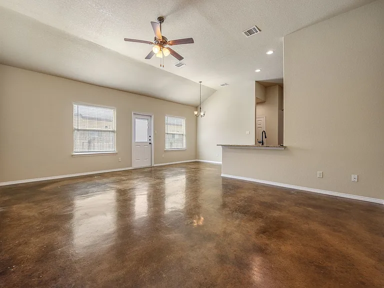 210 Ragsdale Way — Photo 4