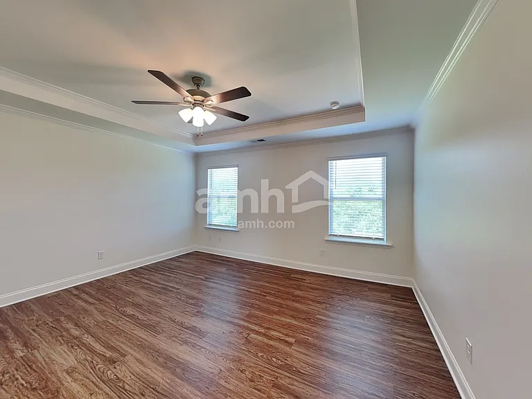 184 Larragan Dr — Photo 9