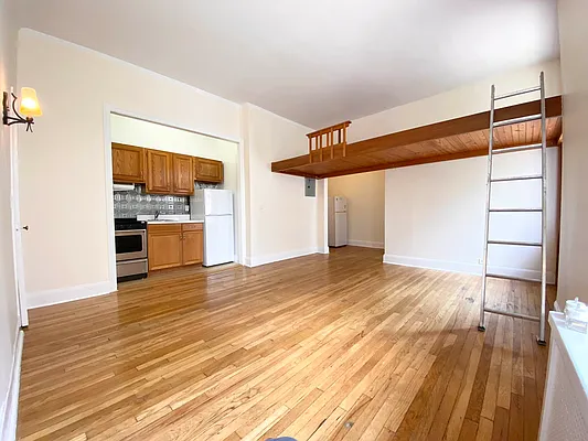 Rented by Compass | media 12