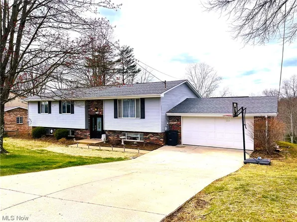 433 Strecker Ln, Marietta, OH 45750