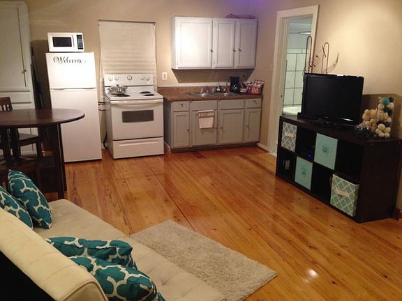 3rd image of 4108 N Derbigny St #A