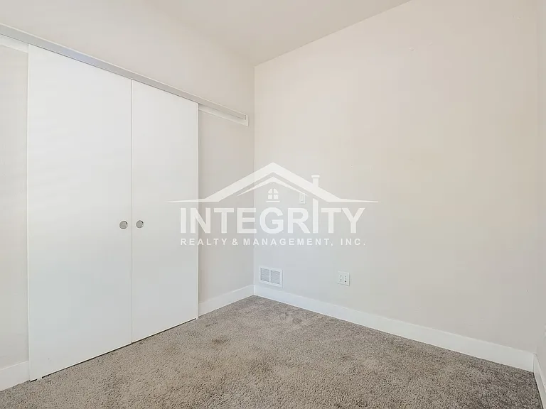 5557 W 10th Ave — Photo 19