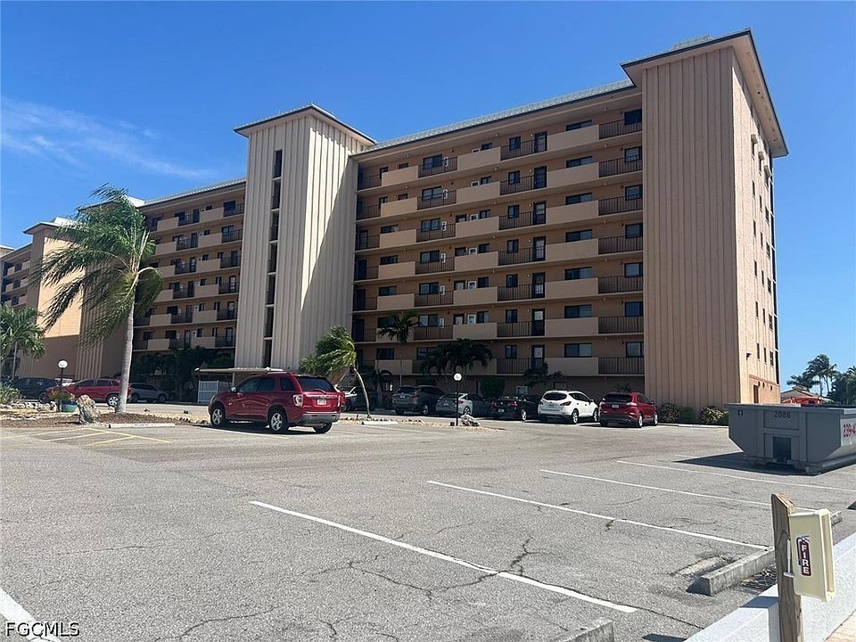 1st image of 4260 SE 20th Pl APT 205