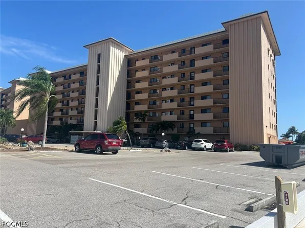 4260 SE 20th Pl APT 205, Cape Coral, FL 33904