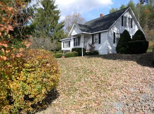 415 Maple Acres Rd, Princeton, WV 24739