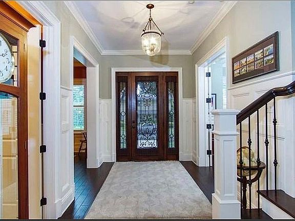 3rd image of 2908 W Bayshore Ct
