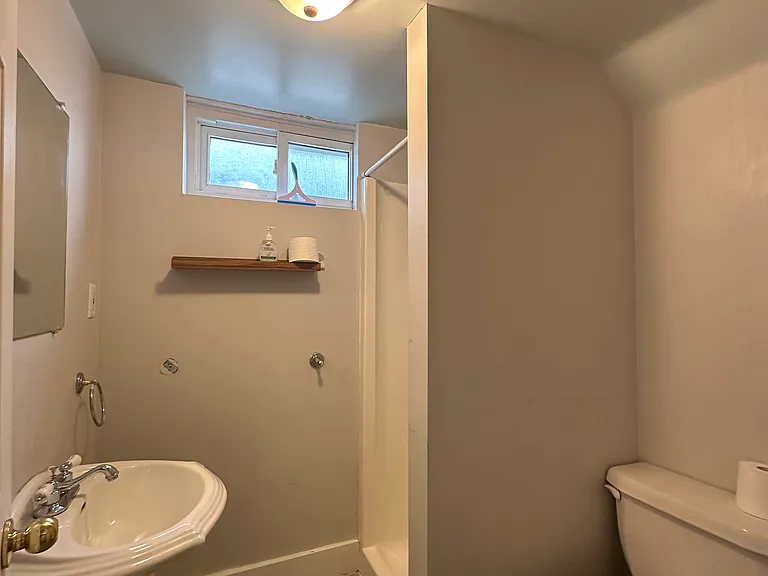 549 Hillside St — Photo 14