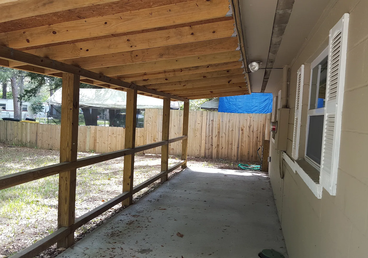 Move in ready 3 bedroom home — Photo 2