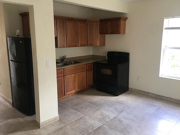 2nd image of 417 NE 26th St APT 6