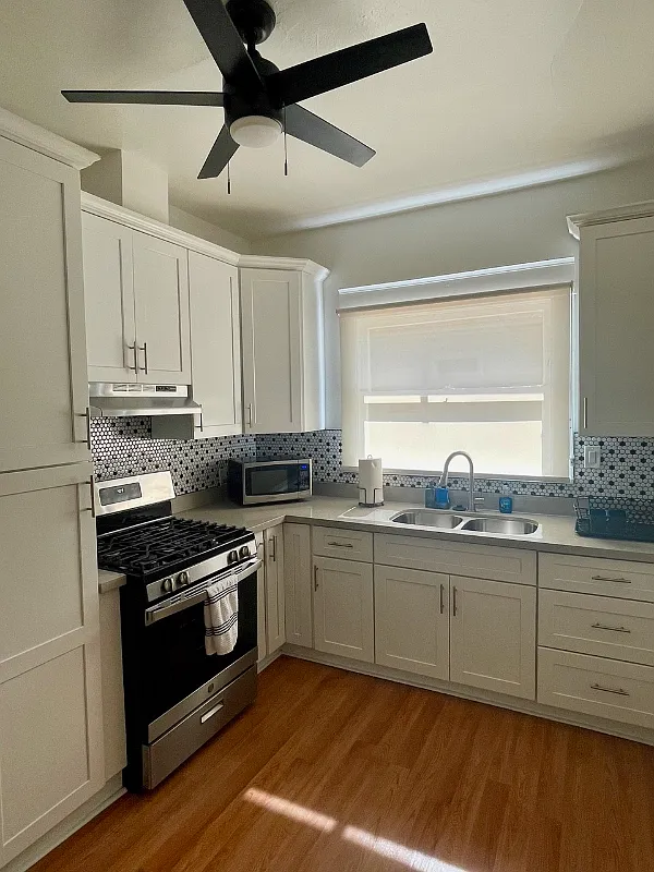Cozy 2B/2BR in Lincoln Historic District - Close to hospitals & universities — Photo 4