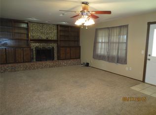 1201 NW 7th Pl, Moore, OK 73170