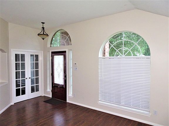2nd image of 5615 Capella Park Dr