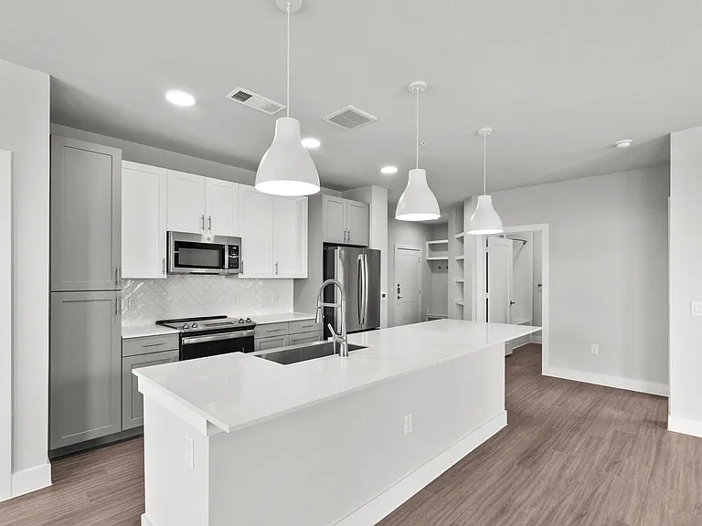 Lenox Bayside — Photo 42