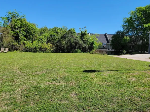 106 Capetown Way, Montgomery, TX 77356