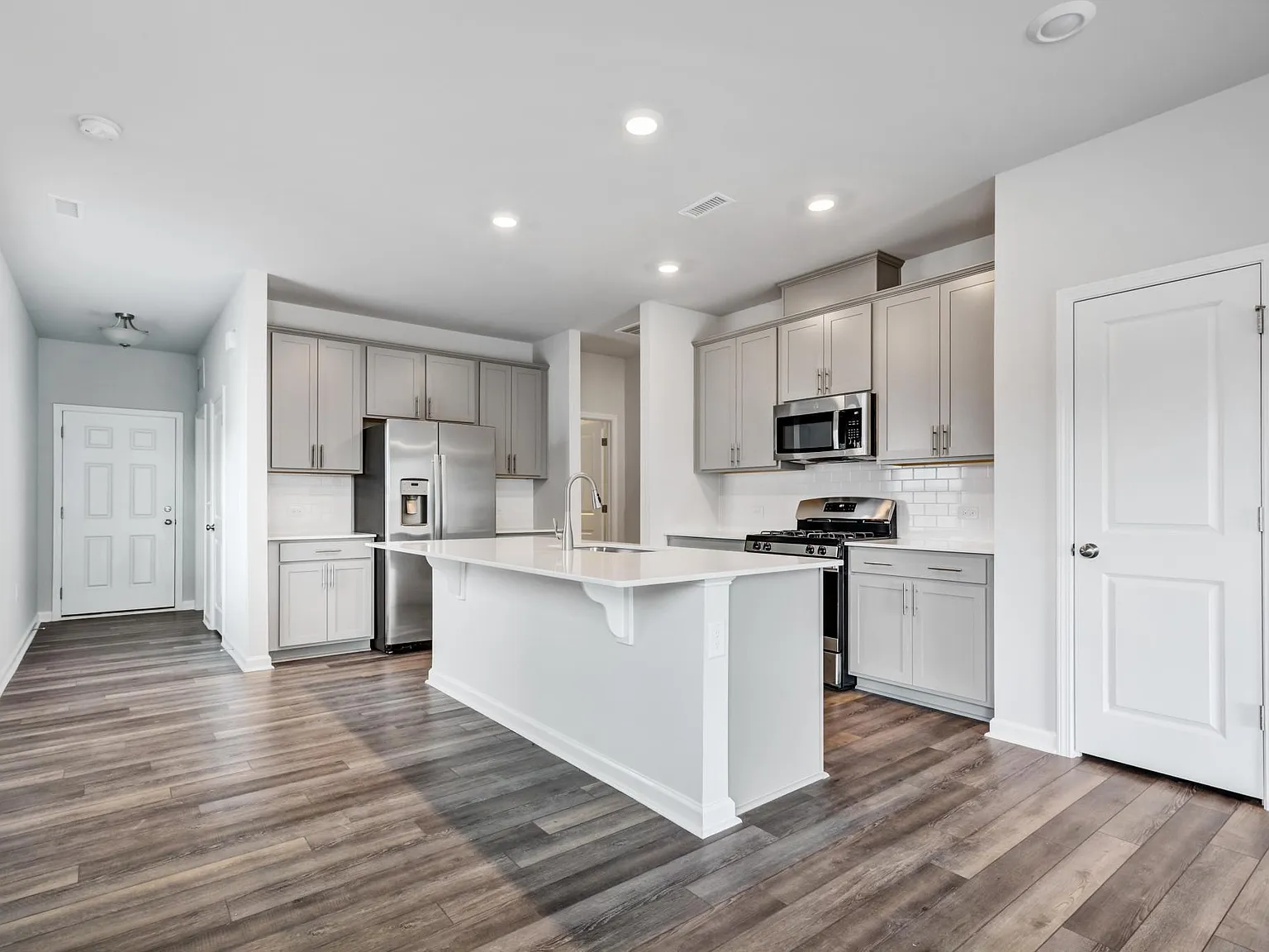 Bellevue Manor Ln, Fuquay Varina — Photo 2