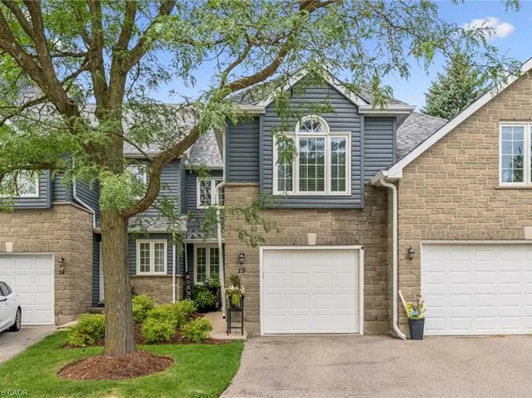 199 Saginaw Pkwy #15, Cambridge, ON N1T 1T9