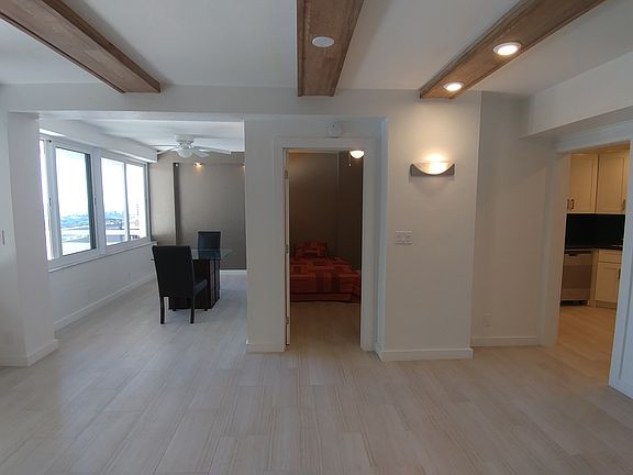 3rd image of 3233 NE 34th St APT 1612