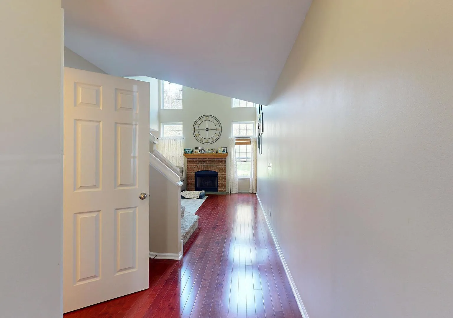 3 bed, 2.5 bath, 1448 sqft, $2,800 — Photo 2