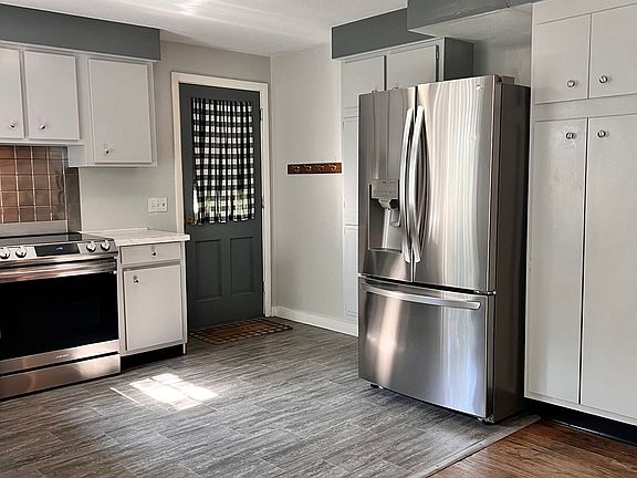3rd image of 319 West St