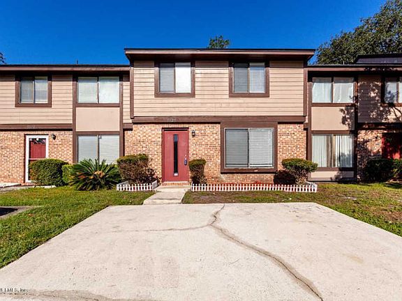 2nd image of 7137 Prestwick Cir N