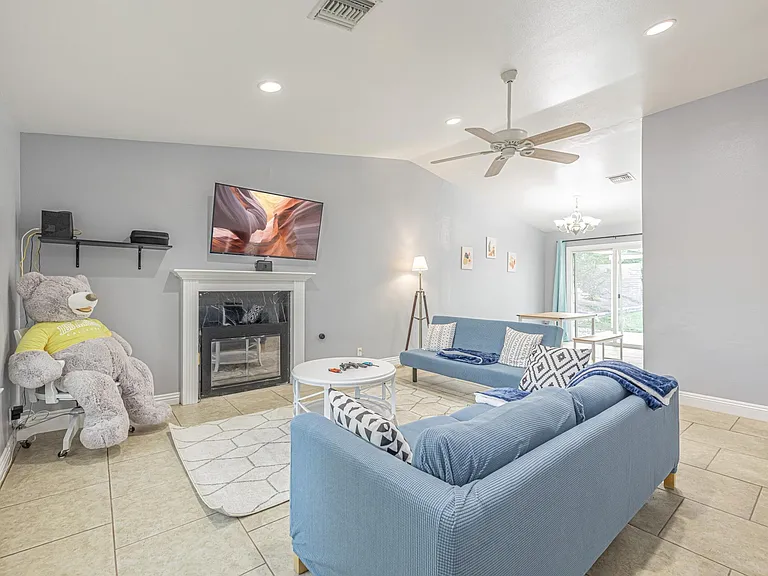 43827 Lively Ave — Photo 9
