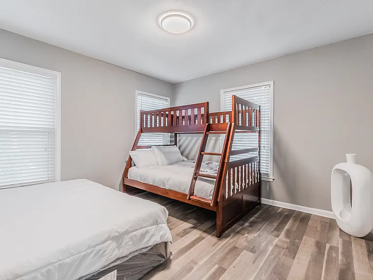 3225 Merida Ave — Photo 8