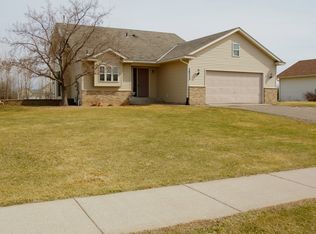 28323 Lakeside Trl, Lindstrom, MN 55045